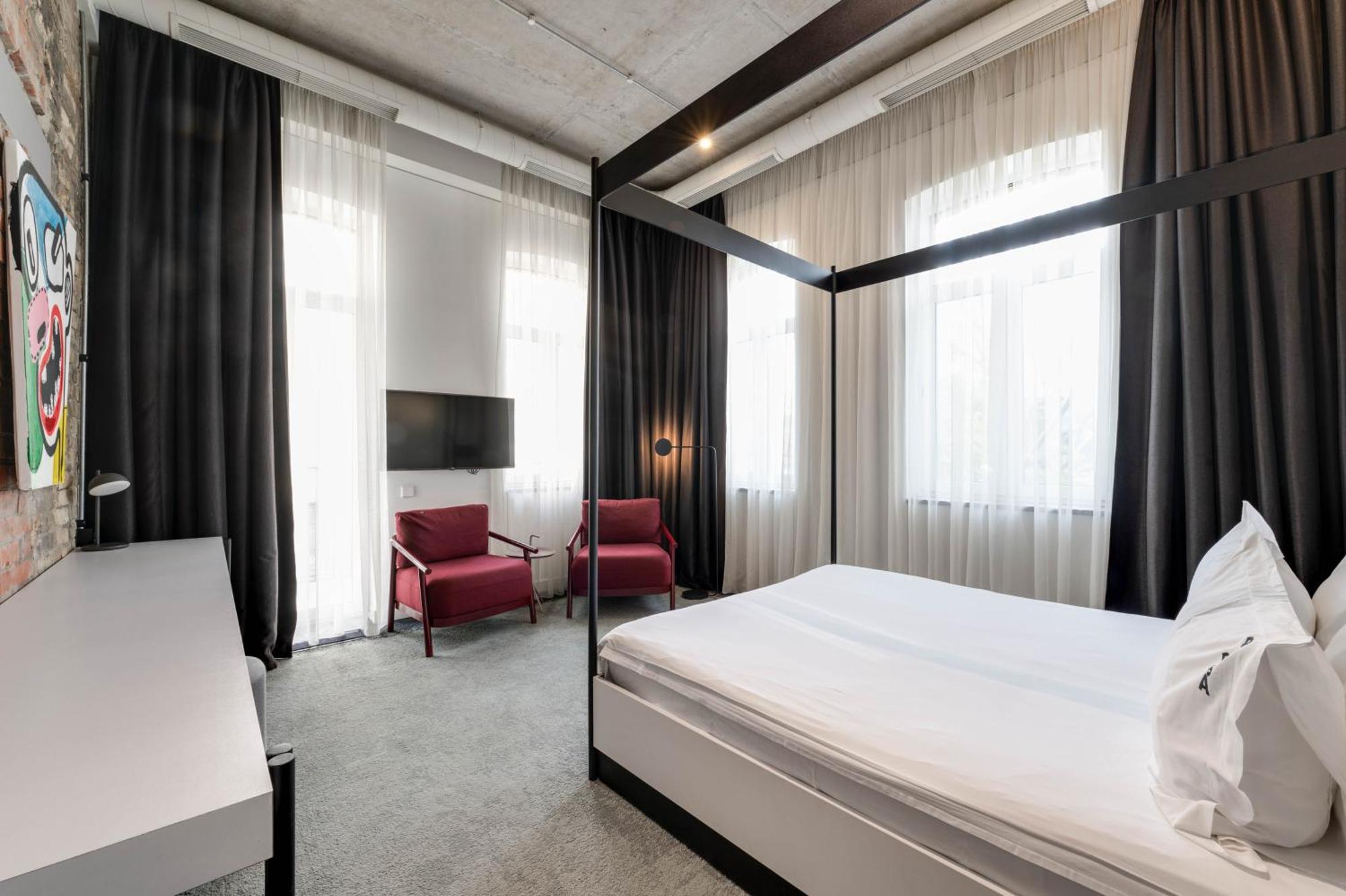 Bursa Hotel Kyjev Exteriér fotografie